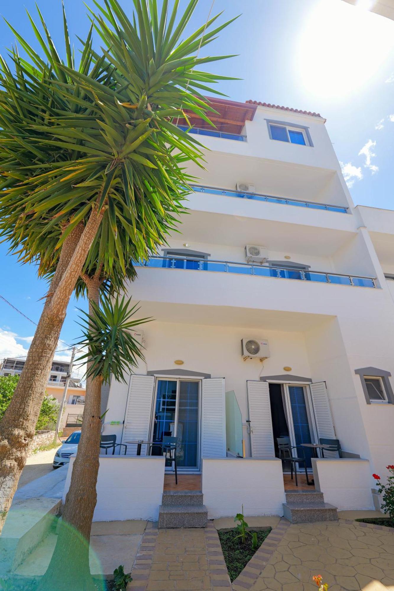 Hotel Deja Vu Ksamil Extérieur photo