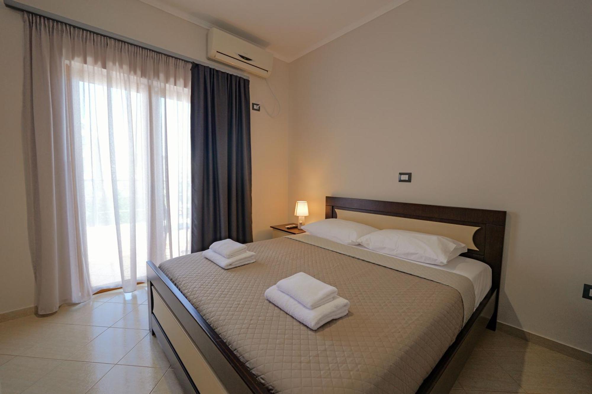 Hotel Deja Vu Ksamil Extérieur photo