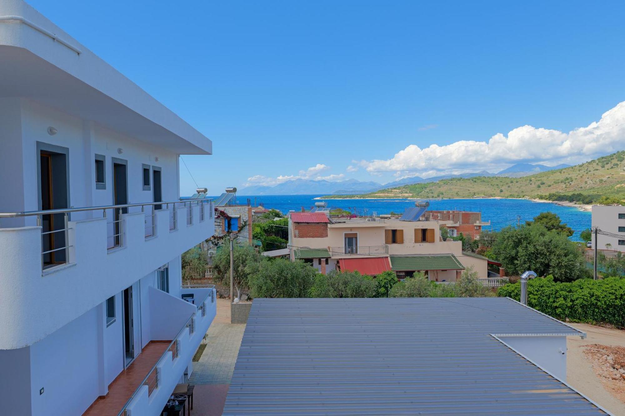 Hotel Deja Vu Ksamil Extérieur photo