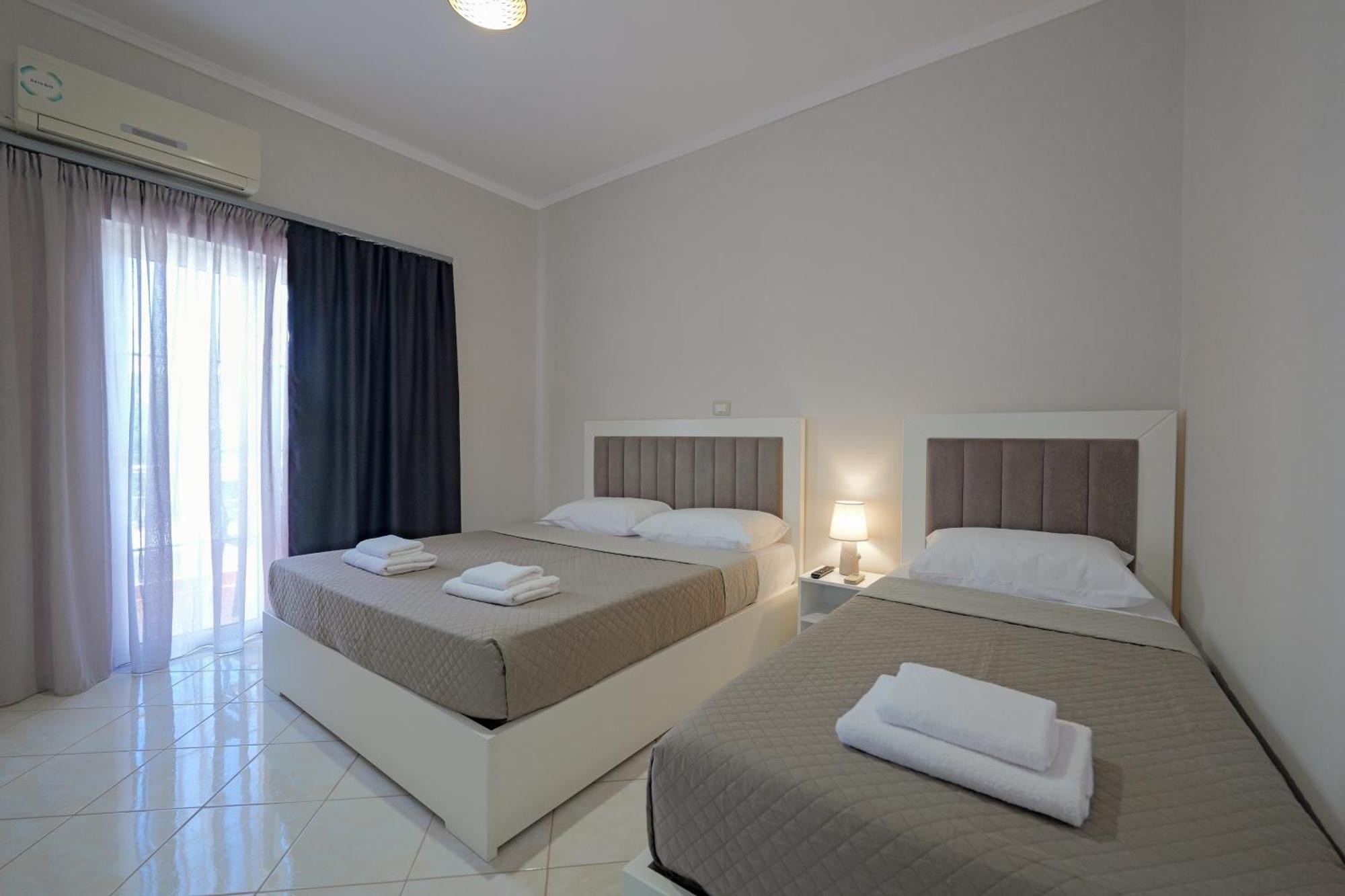 Hotel Deja Vu Ksamil Extérieur photo