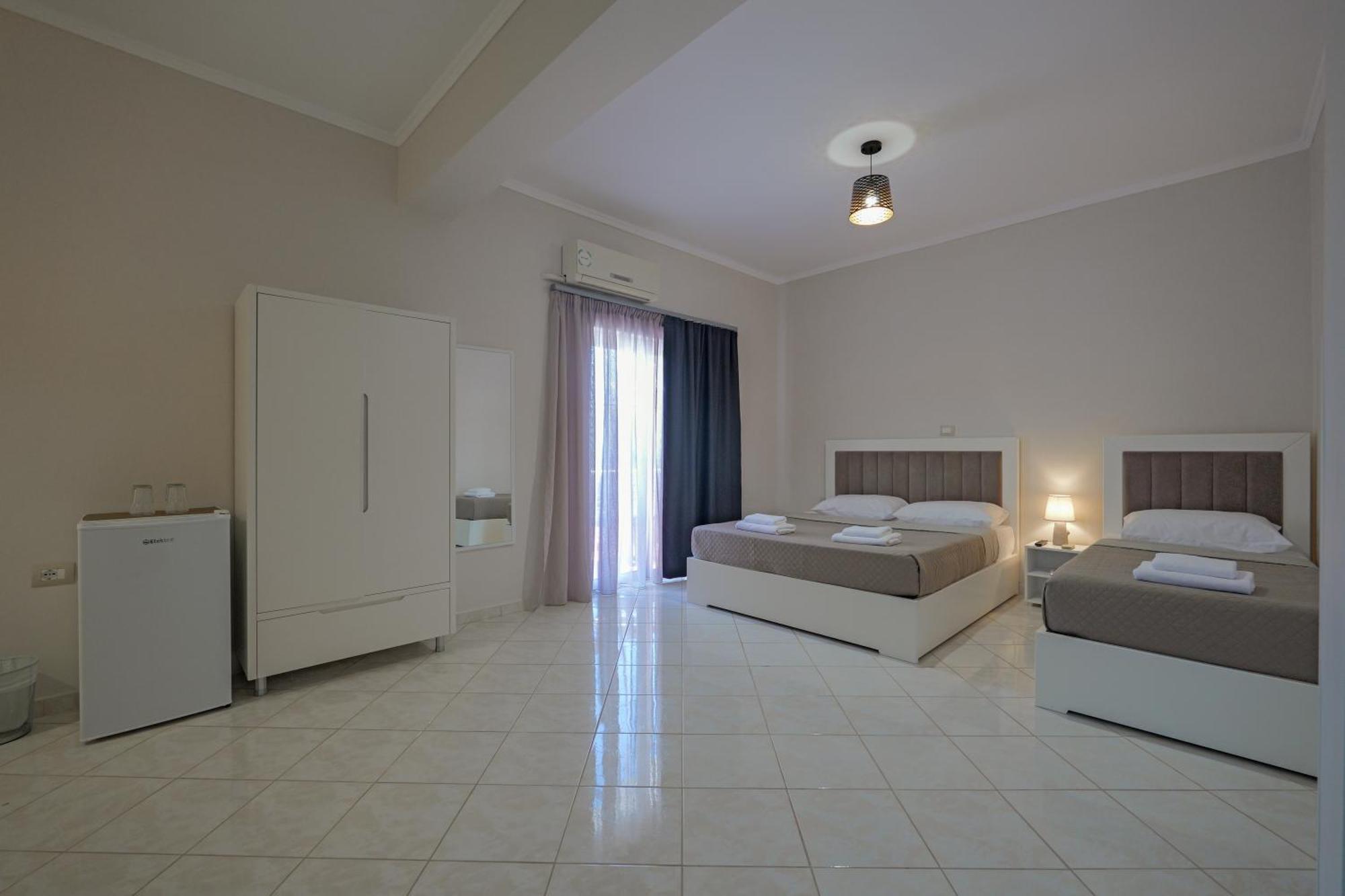 Hotel Deja Vu Ksamil Chambre photo