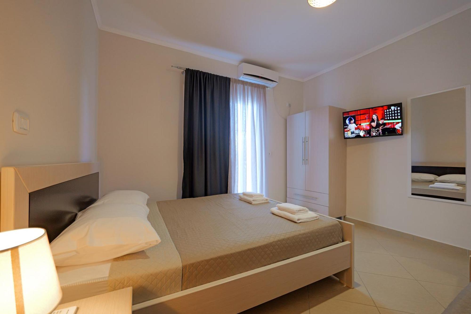 Hotel Deja Vu Ksamil Extérieur photo