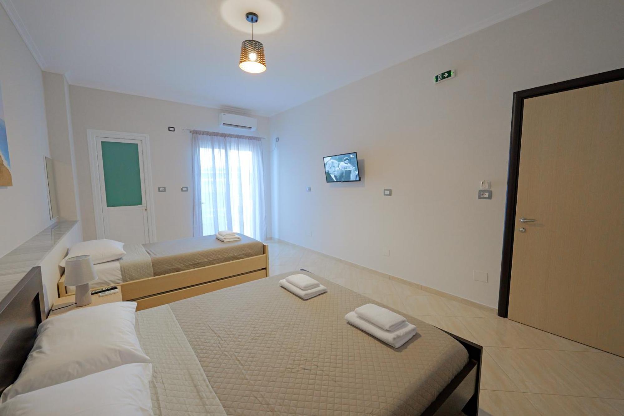 Hotel Deja Vu Ksamil Extérieur photo