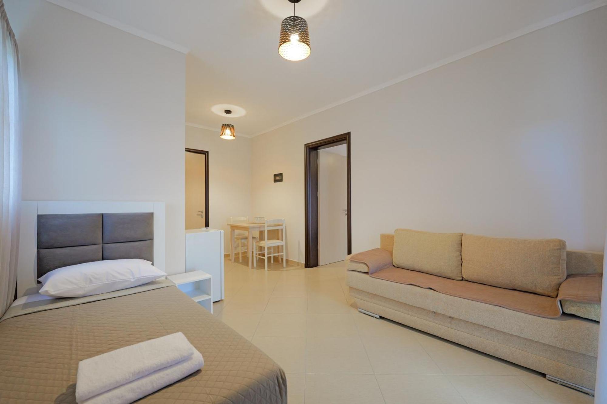 Hotel Deja Vu Ksamil Extérieur photo