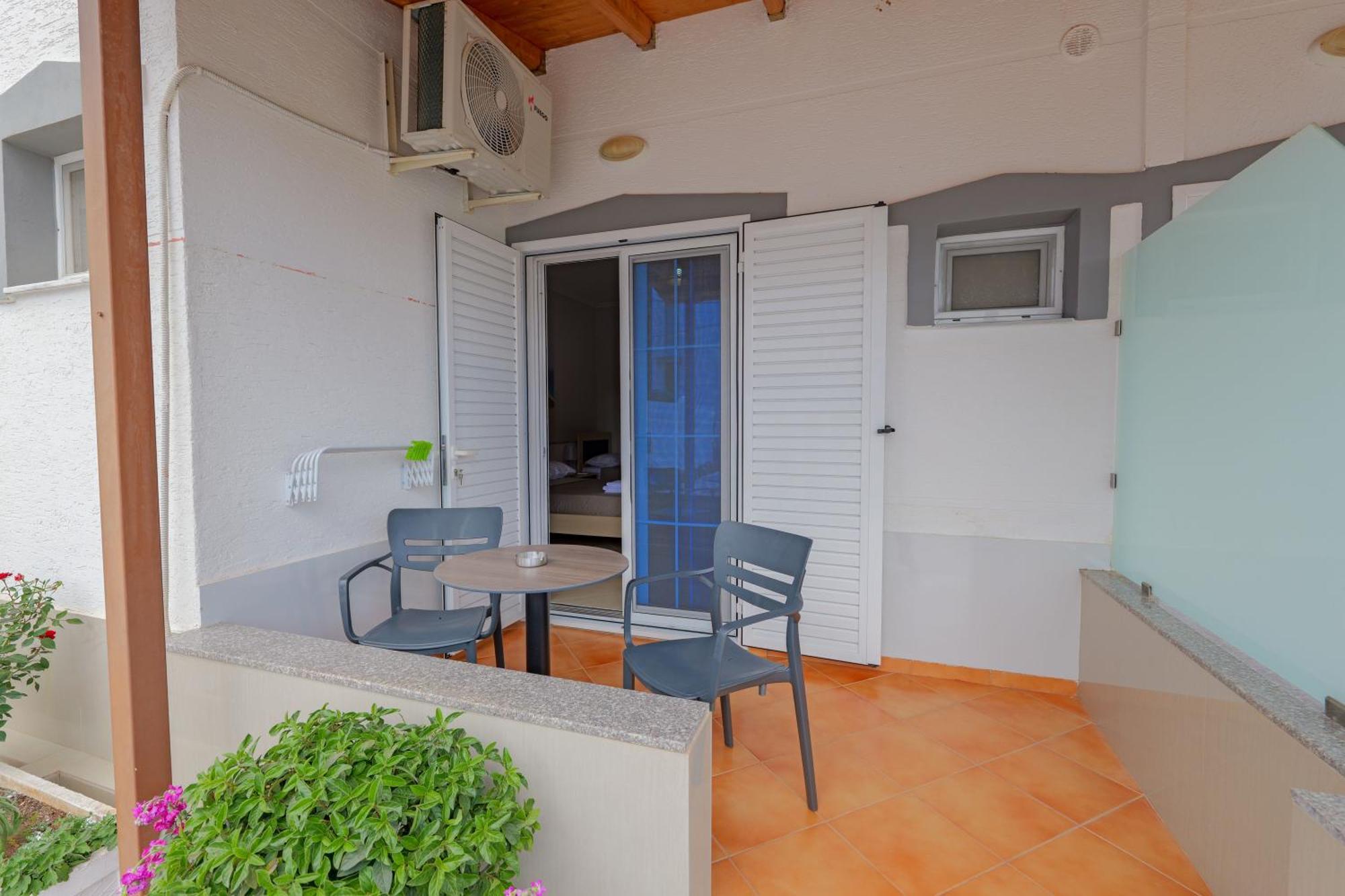 Hotel Deja Vu Ksamil Extérieur photo