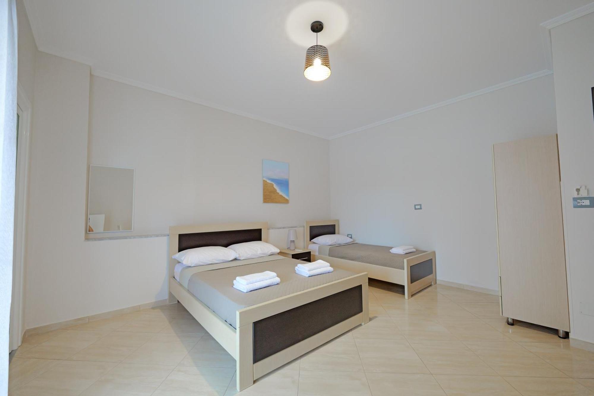 Hotel Deja Vu Ksamil Extérieur photo